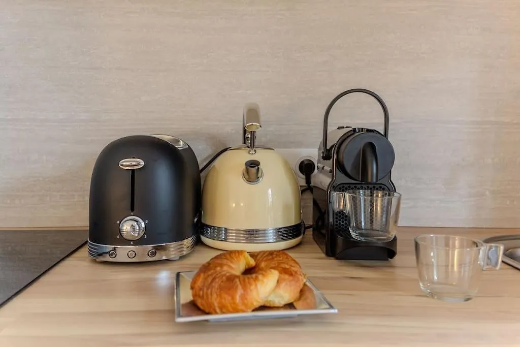 La Suite Victor Hugo Paris 0*,  France