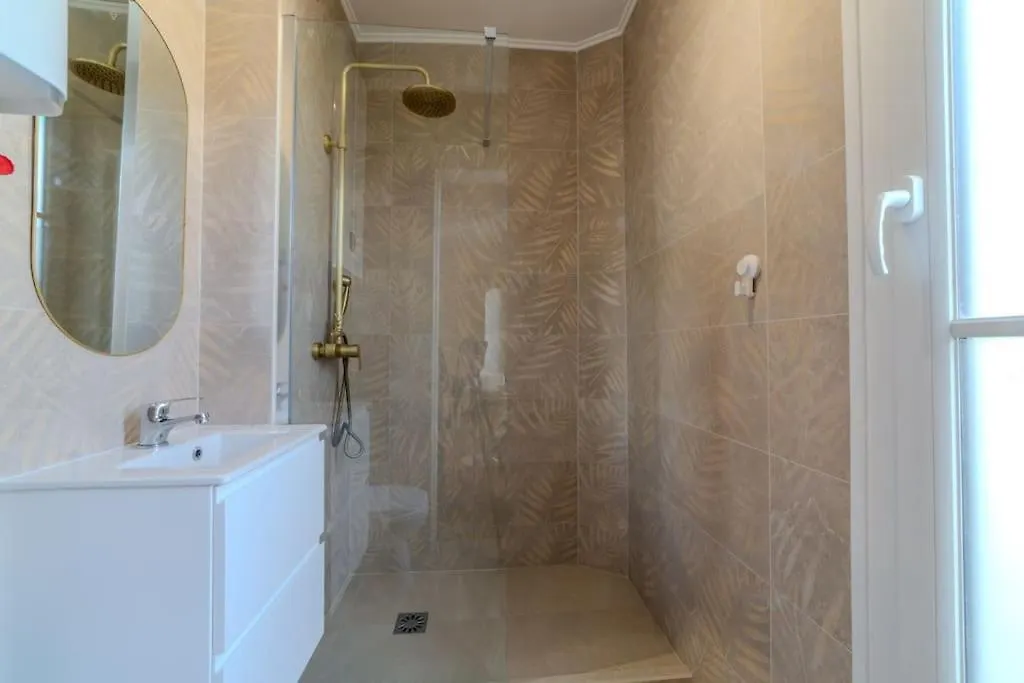 La Suite Victor Hugo Paris Apartment
